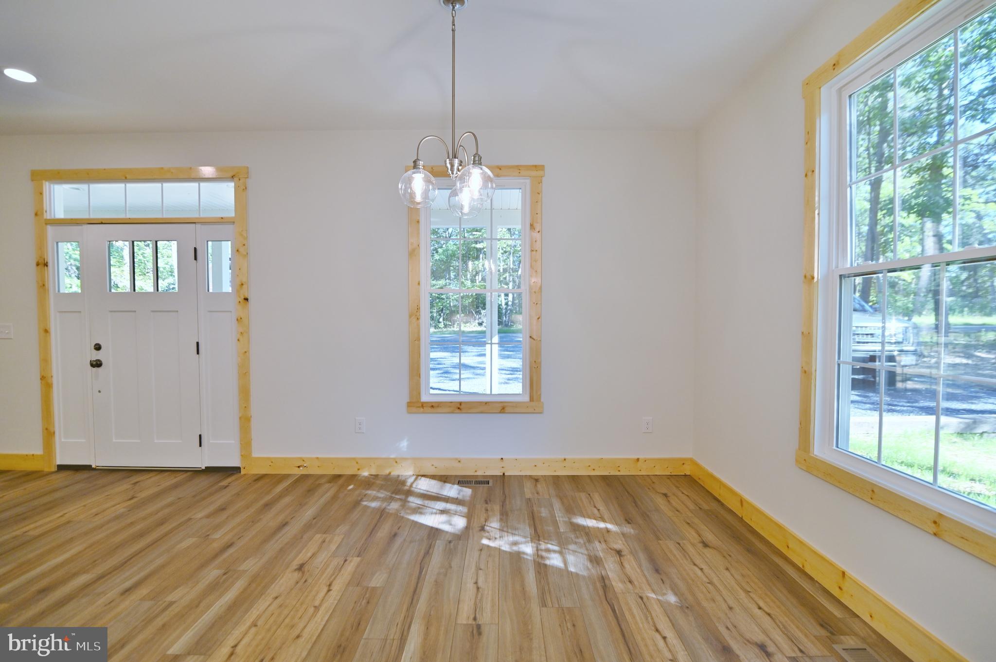8125 Supinlick Ridge Road Mount Jackson, VA 22842 - Photo 22 of 76 Dining