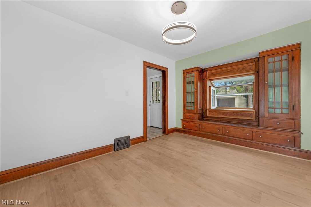 4418 Broadale Road Cleveland, OH 44109 - Photo 6 of 27
