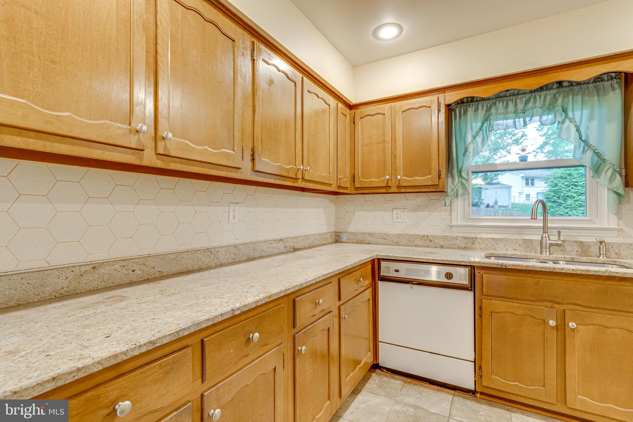 2002 Arona Road Fort Washington, MD 20744 - Photo 2 of 34 Gallery Image 2