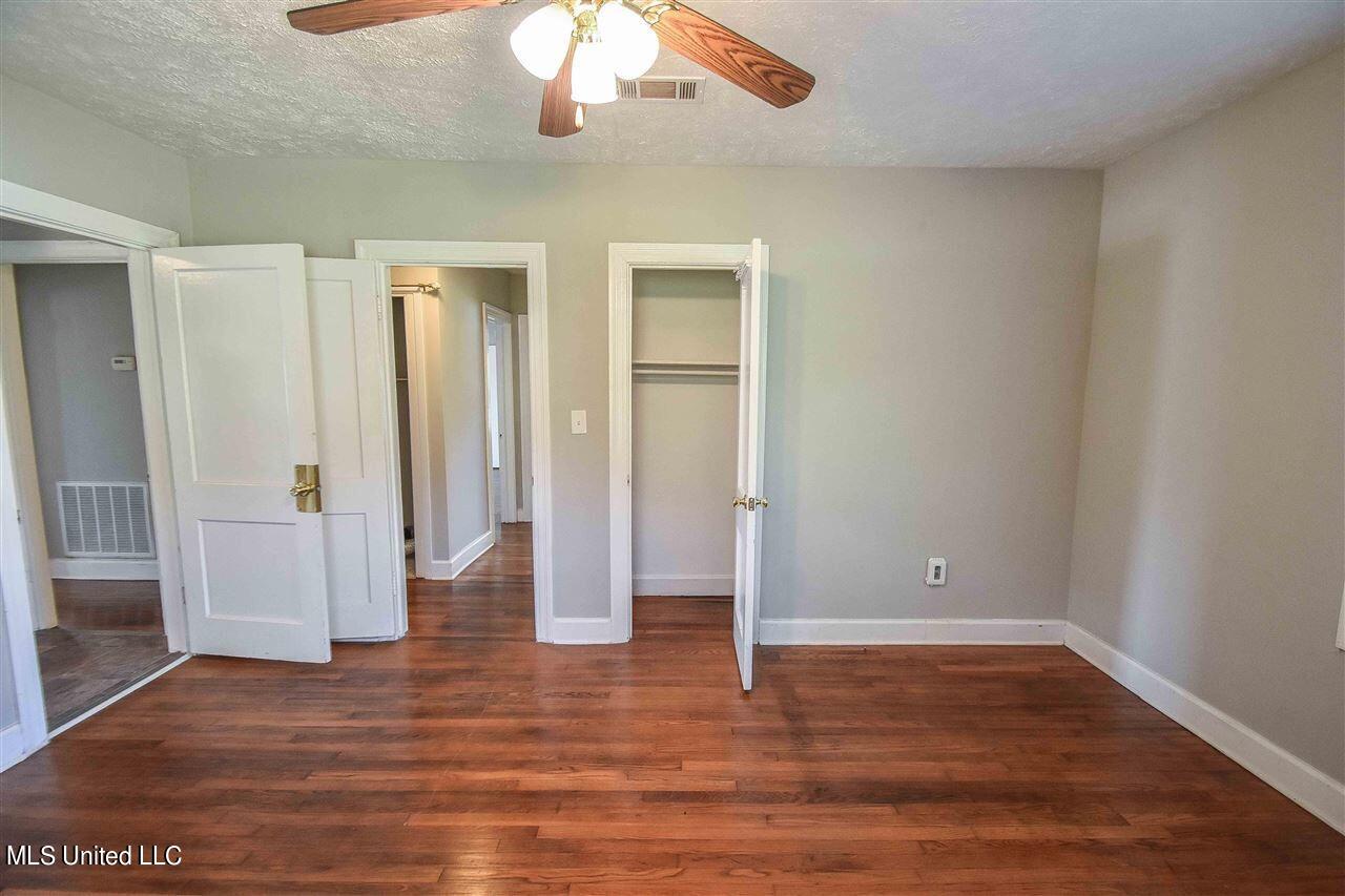 106 Overby Street Brandon, MS 39042 - Photo 17 of 29 Bedroom 1