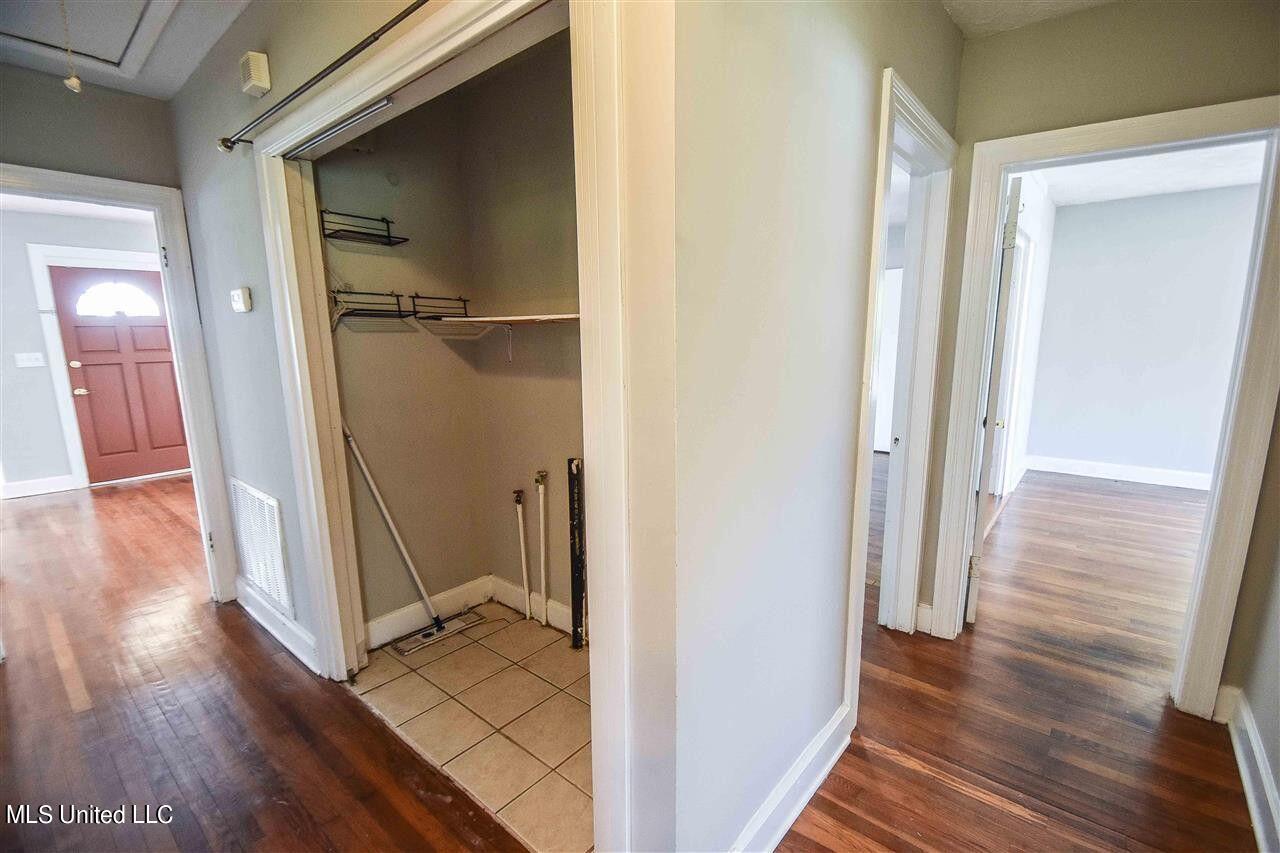 106 Overby Street Brandon, MS 39042 - Photo 24 of 29 Laundry