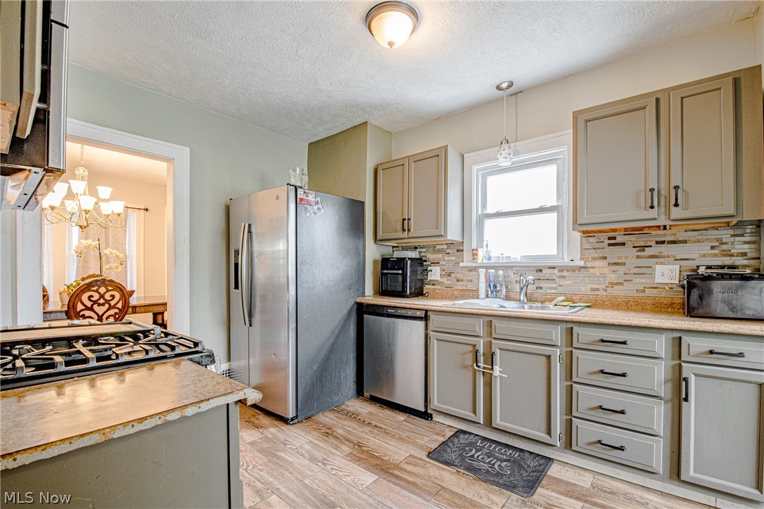 3295 East Overlook Road Cleveland Heights, OH 44118 - Photo 9 of 21