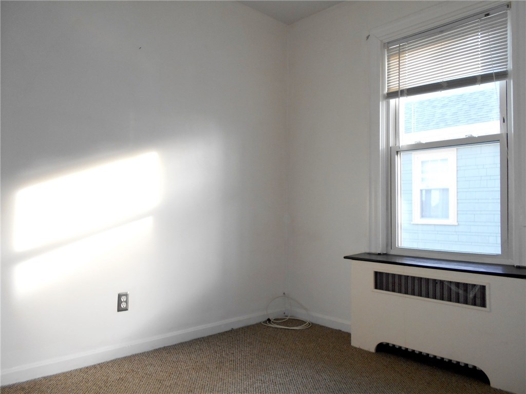 68 Calder Street Pawtucket, RI 02861 - Photo 16 of 31 Gallery Image 16