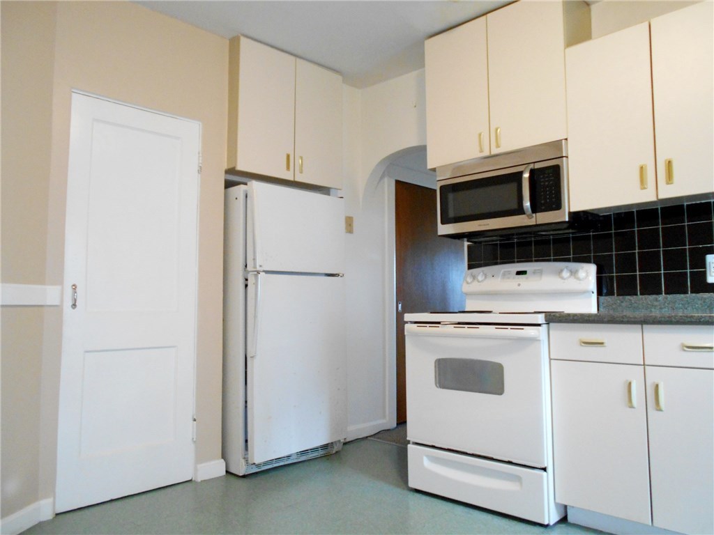 68 Calder Street Pawtucket, RI 02861 - Photo 19 of 31 Gallery Image 19