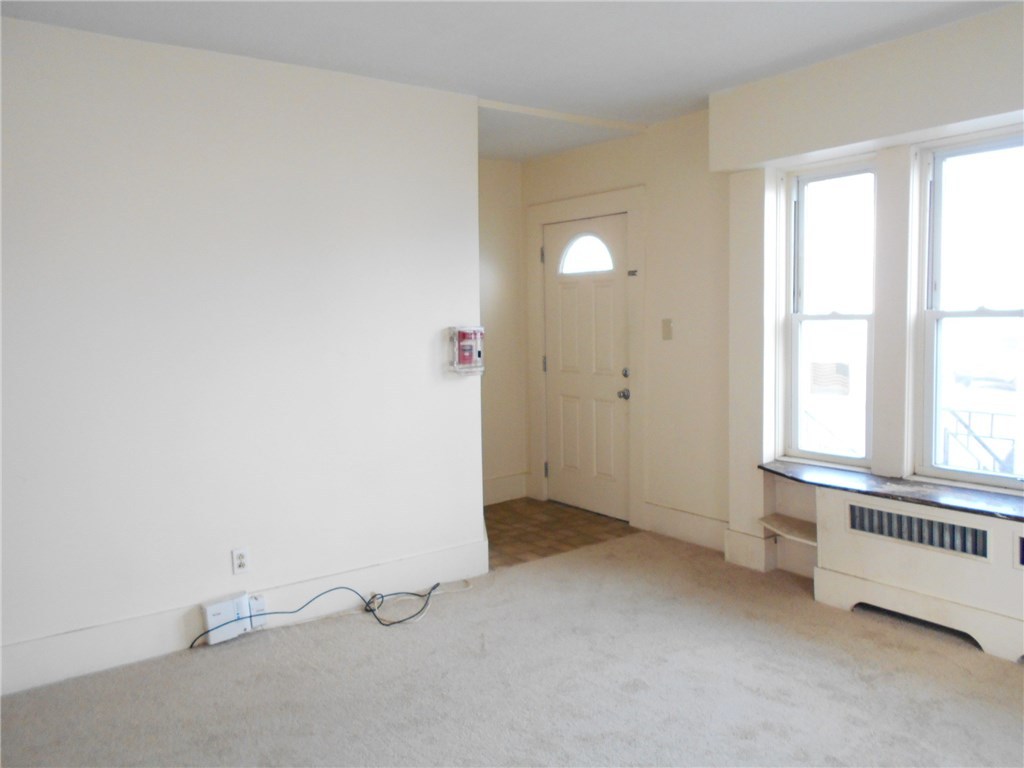 68 Calder Street Pawtucket, RI 02861 - Photo 3 of 31 Gallery Image 3