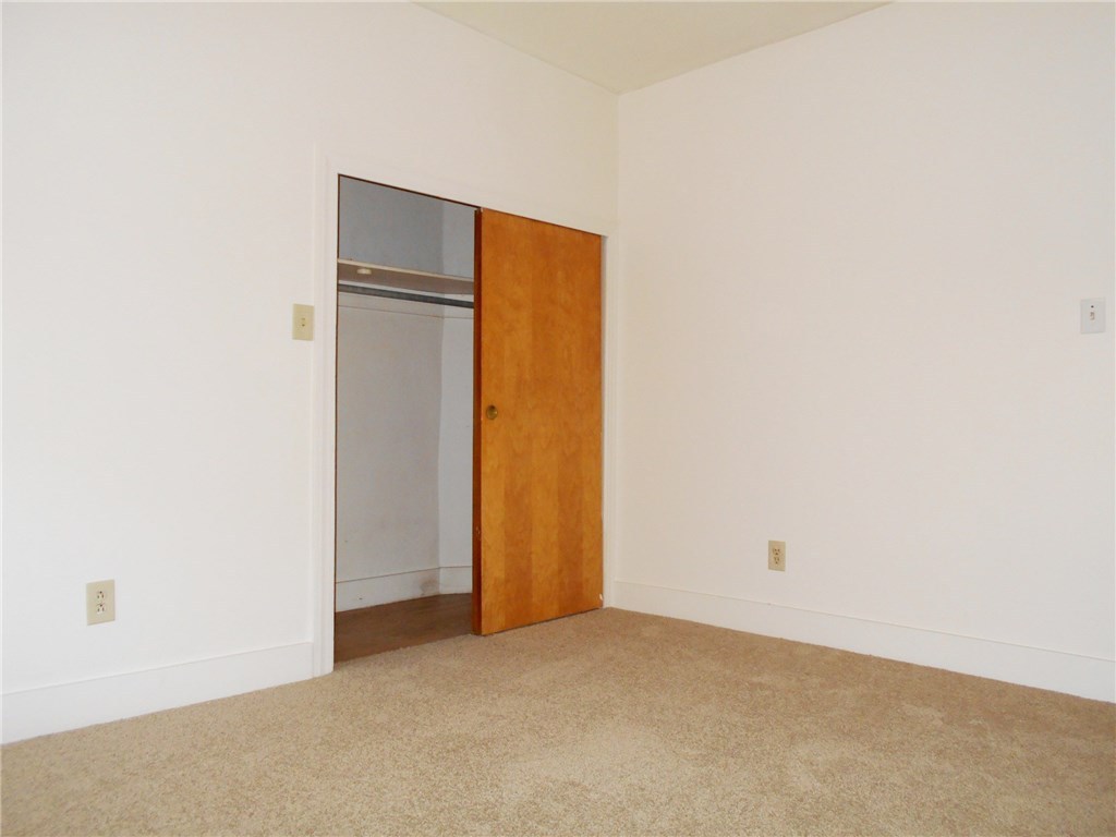 68 Calder Street Pawtucket, RI 02861 - Photo 7 of 31 Gallery Image 7