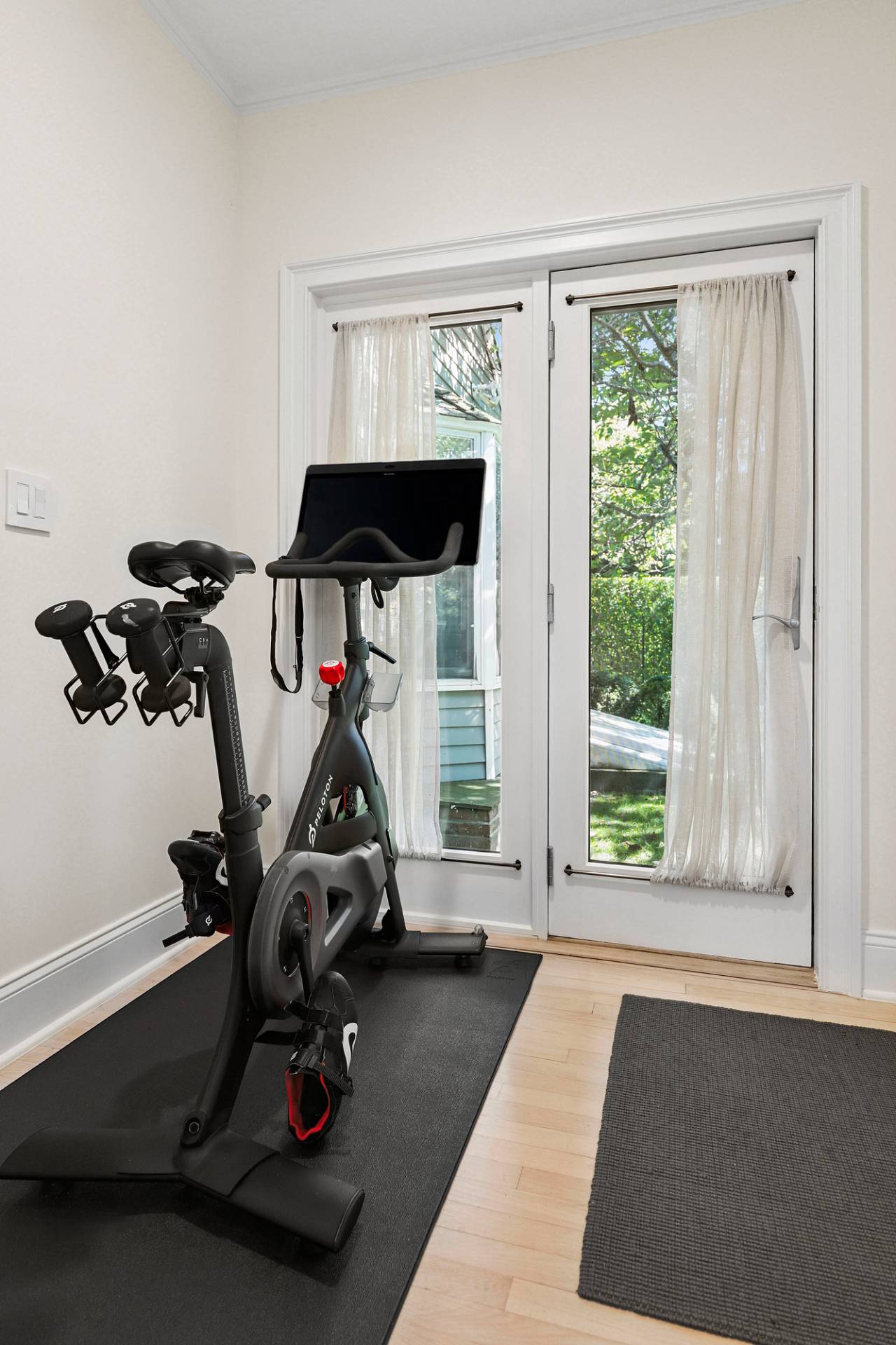 1 Egypt Close East Hampton, NY 11937 - Photo 21 of 38 a view of a room with gym equipment