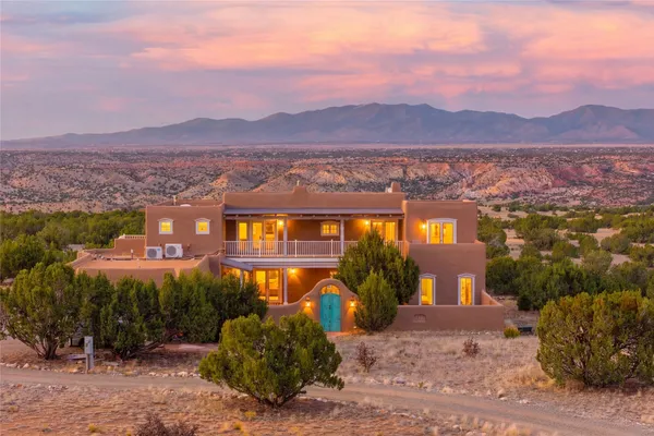 $1,495,000 | 39 Gopeyka Canyon Road, Cerrillos, NM 87010