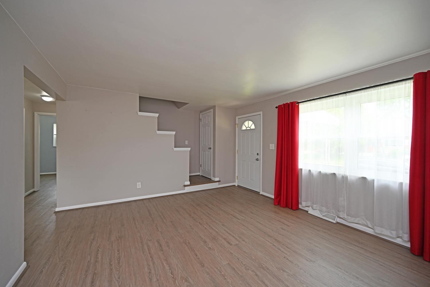 3345 Alexis Road Cincinnati, OH 45239 - Photo 6 of 31