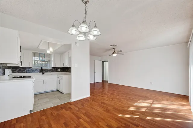 $1,495 | 4511 Bayou Vista Drive, Houston, TX 77091