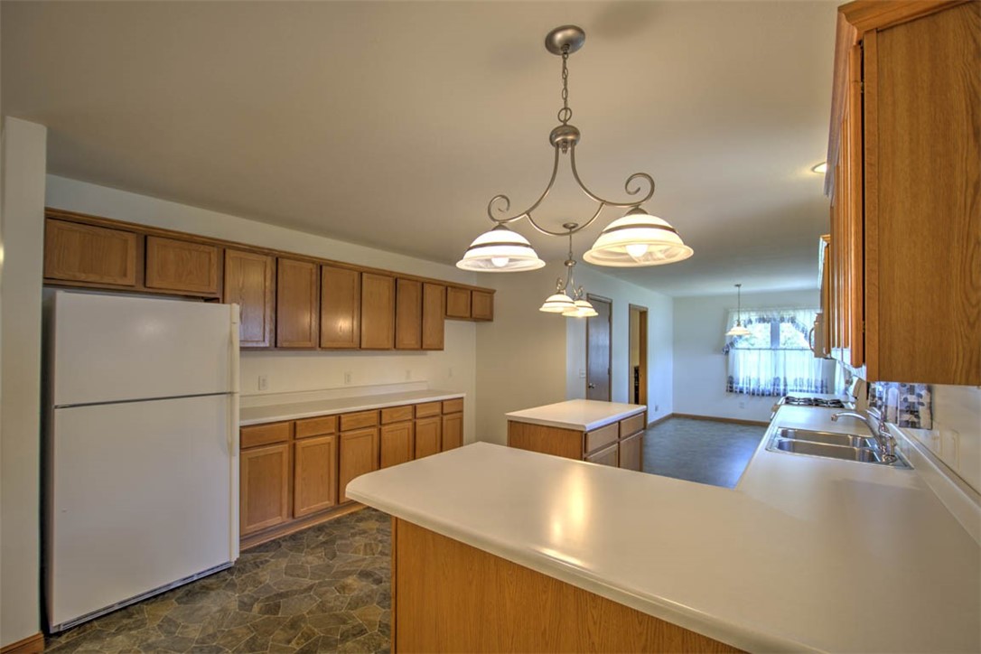 510 North Lake Shore Drive Decatur, IL 62521 - Photo 13 of 29