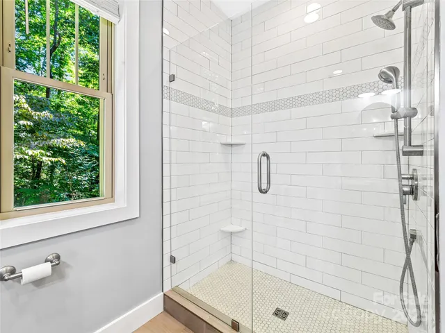 $599,900 | 71 Willow Bend, Hendersonville, NC 28792