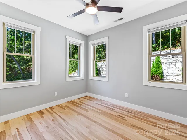 $599,900 | 71 Willow Bend, Hendersonville, NC 28792