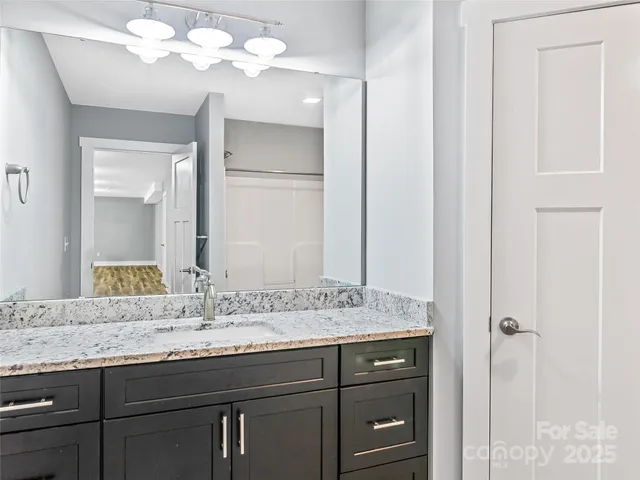 $599,900 | 71 Willow Bend, Hendersonville, NC 28792