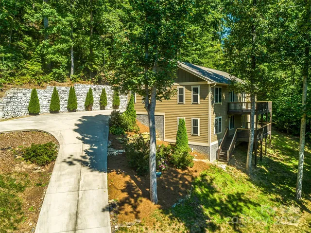 $599,900 | 71 Willow Bend, Hendersonville, NC 28792