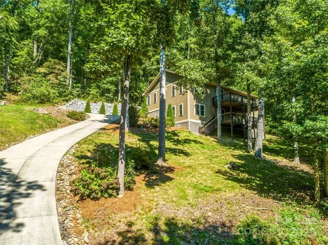 $599,900 | 71 Willow Bend, Hendersonville, NC 28792