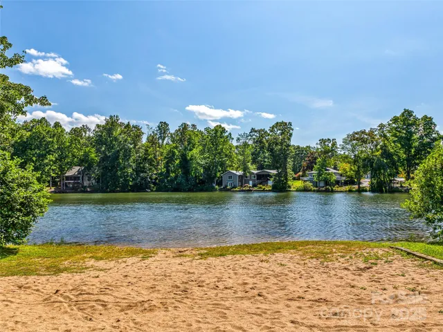 $599,900 | 71 Willow Bend, Hendersonville, NC 28792