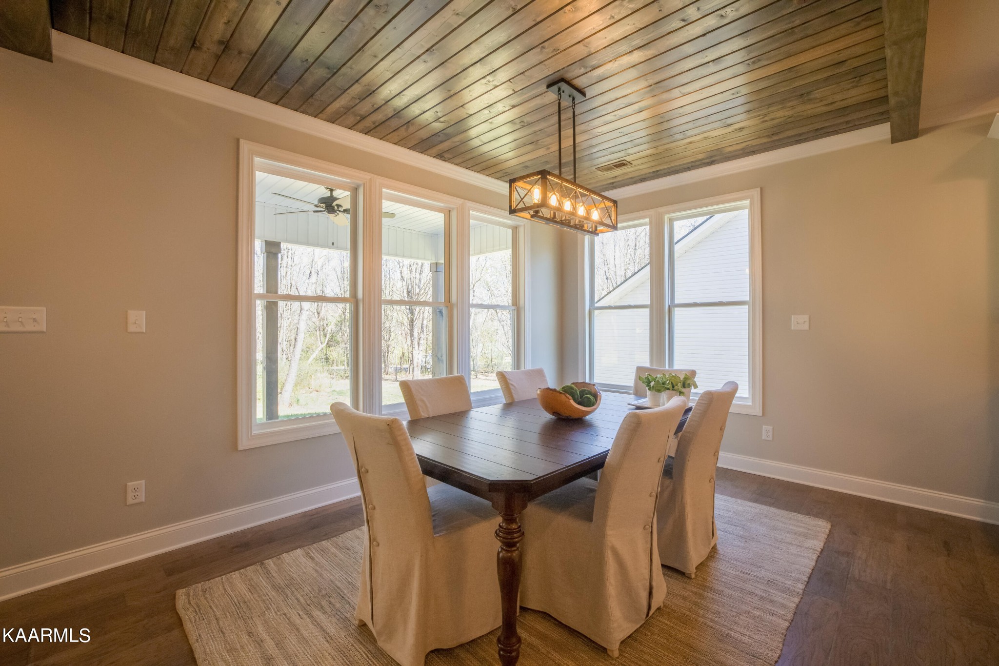 162 Tsuhdatsi Way Loudon, TN 37774 - Photo 12 of 38 a view of a dining room with furniture and window