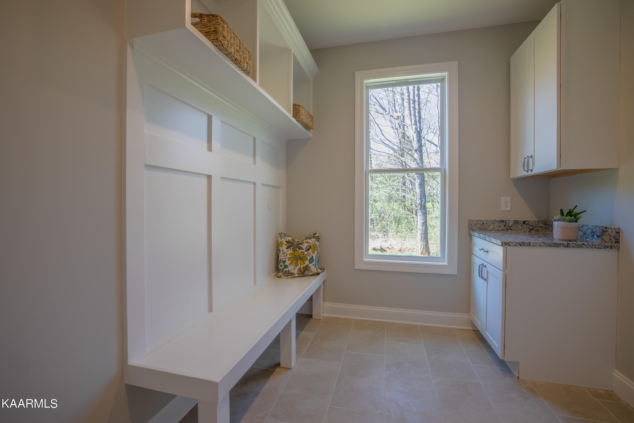 162 Tsuhdatsi Way Loudon, TN 37774 - Photo 18 of 38 a view of an empty room with a window