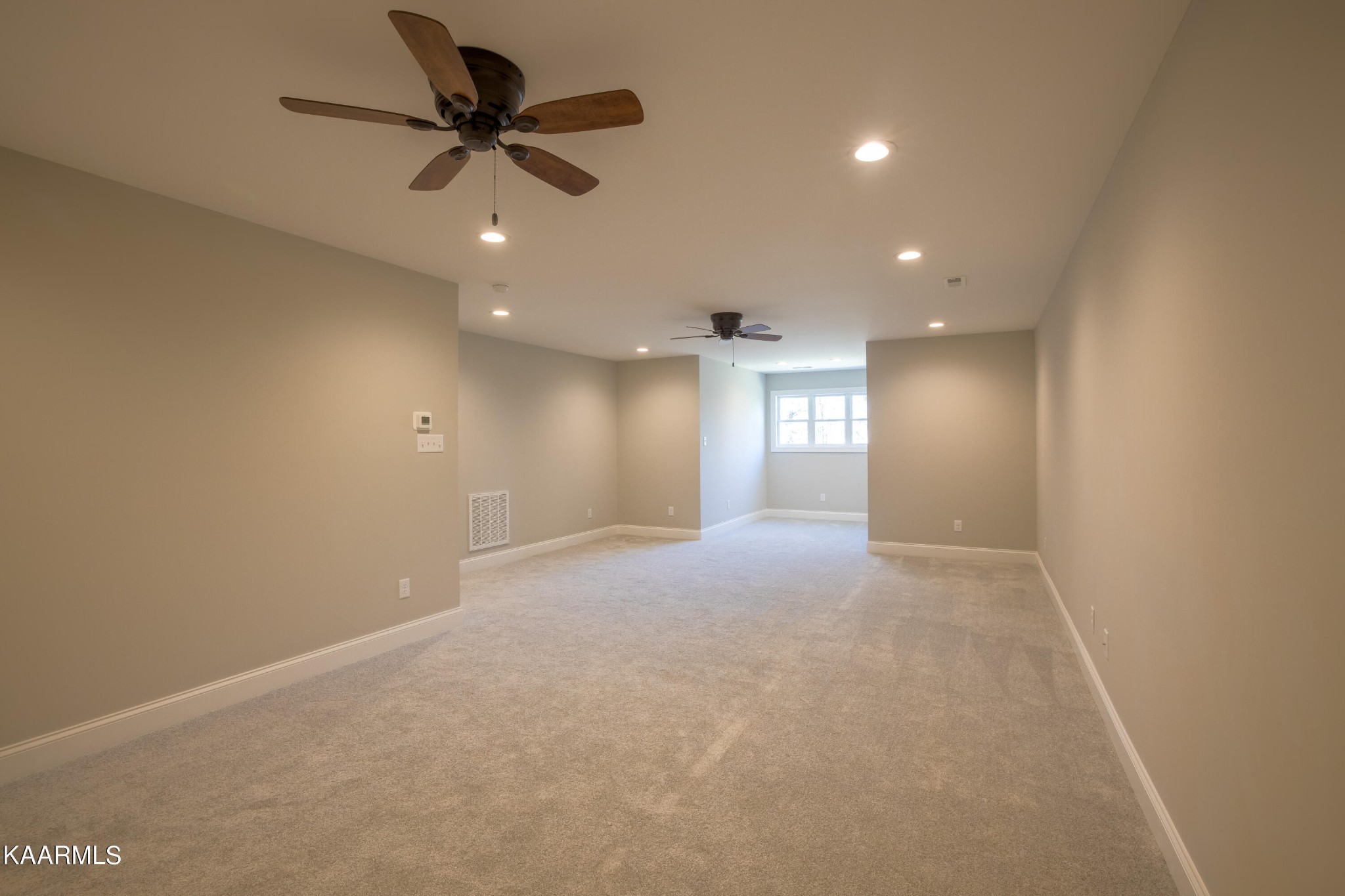 162 Tsuhdatsi Way Loudon, TN 37774 - Photo 36 of 38 an empty room with fan and windows