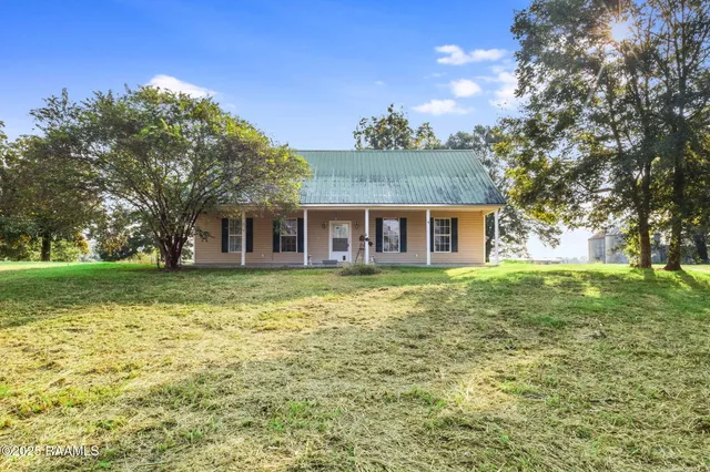 $184,900 | 267 Bayou Jack Road, Plaucheville, LA 71362
