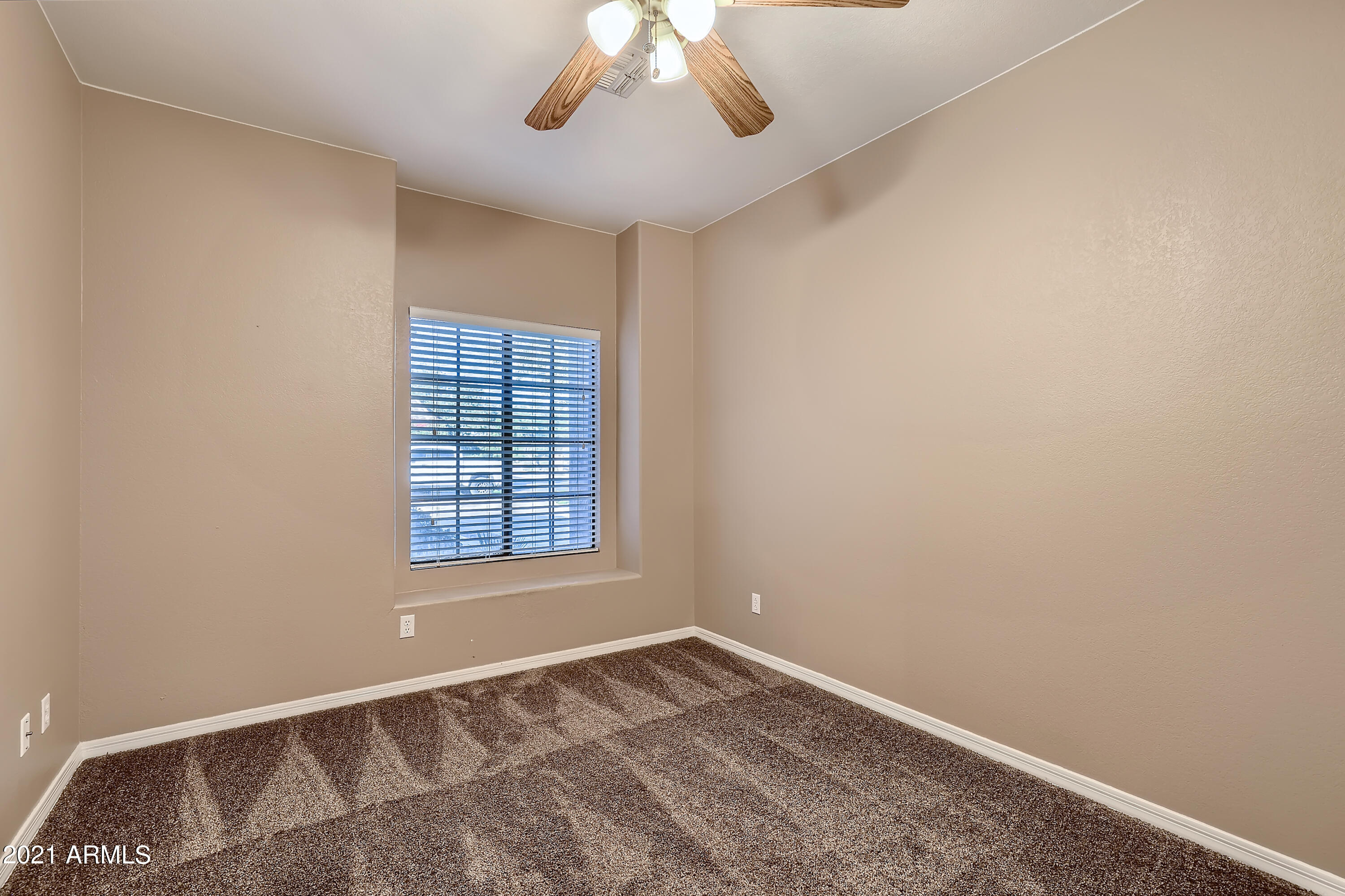 3013 East Fremont Road Phoenix, AZ 85042 - Photo 17 of 33 17-447751303-31 Office