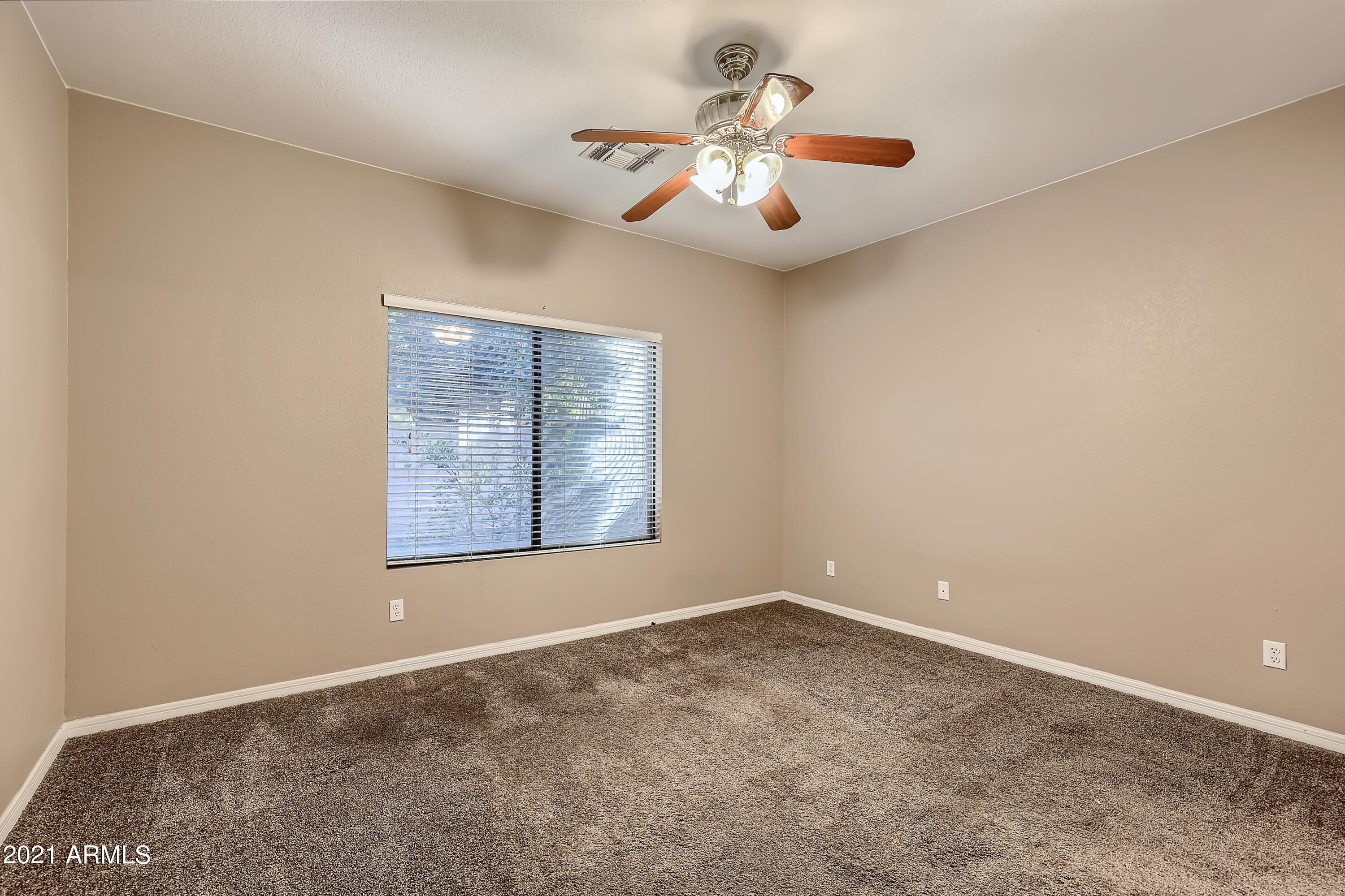 3013 East Fremont Road Phoenix, AZ 85042 - Photo 18 of 33 18-626419232-34 Primary Bedroom