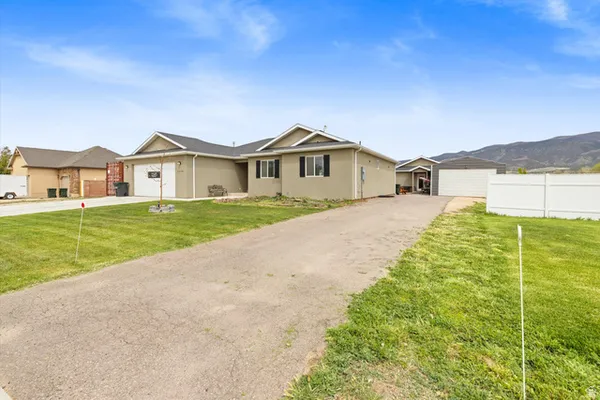 $749,900 | 3476 Covered Wagon Drive, Enoch, UT 84721