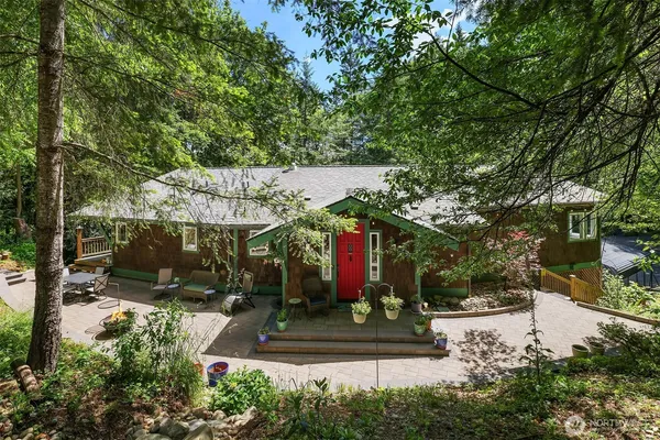 $1,350,000 | 16732 230th Avenue Southeast, Maple Valley, WA 98038