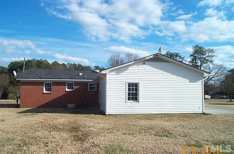 112 New King Road Smithfield, NC 27577 - Photo 3 of 17 Rear of home