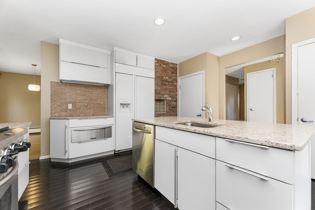 6 Donna Road Worcester, MA 01609 - Photo 19 of 41 Gallery Image 19