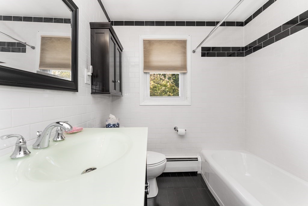 6 Donna Road Worcester, MA 01609 - Photo 20 of 41 Gallery Image 20