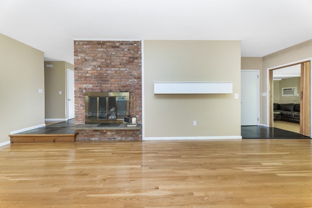 6 Donna Road Worcester, MA 01609 - Photo 7 of 41 Gallery Image 7
