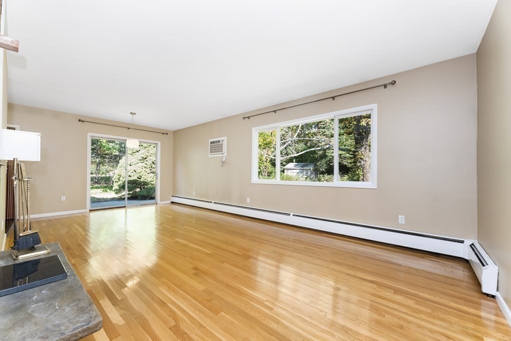 6 Donna Road Worcester, MA 01609 - Photo 8 of 41 Gallery Image 8