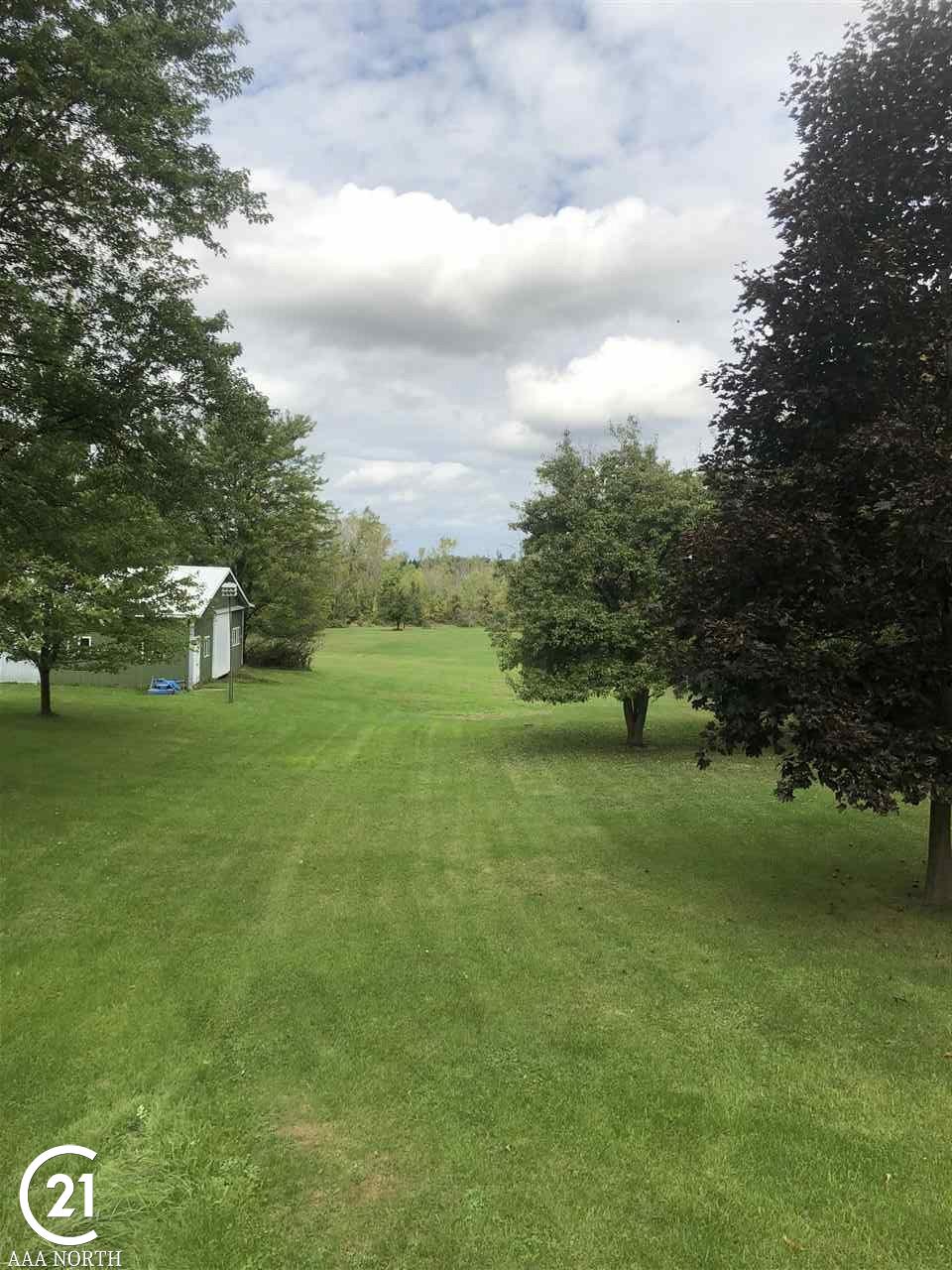 6447 Hough Road Almont, MI 48003 - Photo 38 of 51 31362437-37.JPG