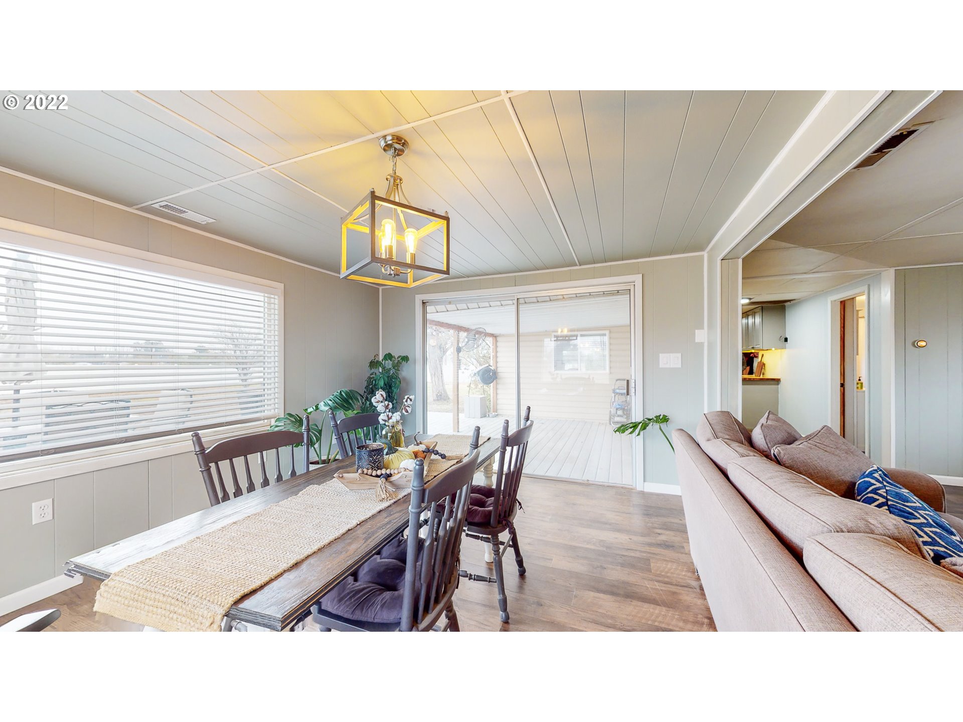 80632 Craig Road Hermiston, OR 97838 - Photo 5 of 25 a living room with furniture and a chandelier