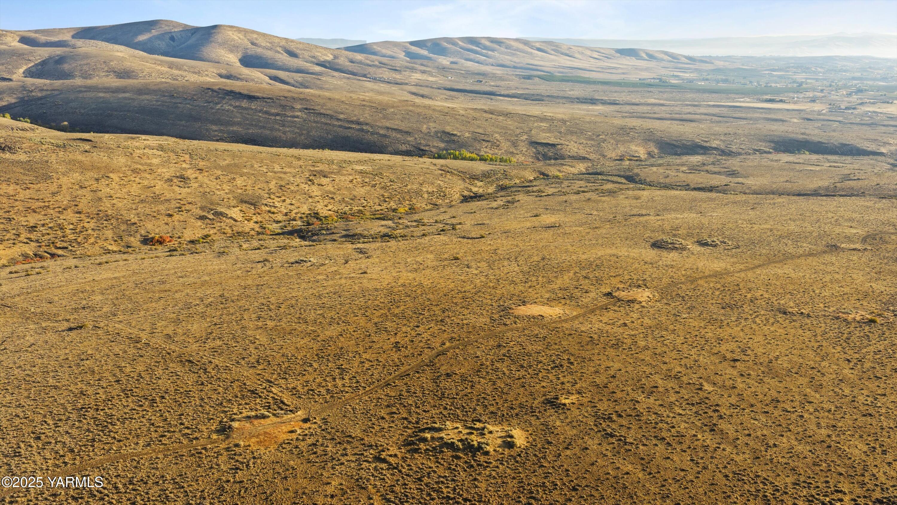 Nka10 Windyheart Road Yakima, WA 98908 - Photo 10 of 22 08-DJI_20251022082858_0602_D_M4P