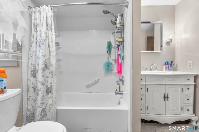 $374,000 | 7 Pettit Drive, Meriden, CT 06451