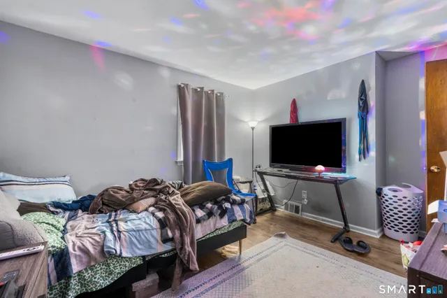 $374,000 | 7 Pettit Drive, Meriden, CT 06451