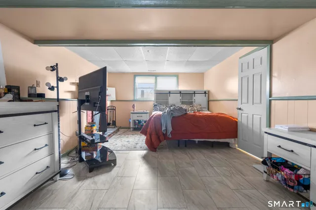 $374,000 | 7 Pettit Drive, Meriden, CT 06451