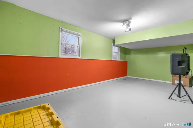 $374,000 | 7 Pettit Drive, Meriden, CT 06451