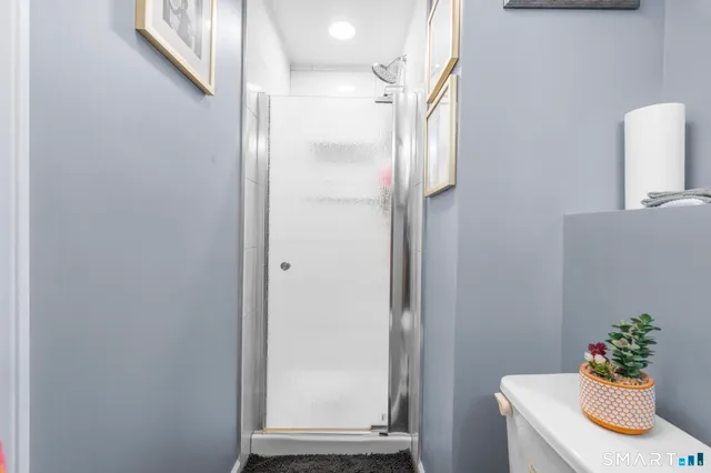 $374,000 | 7 Pettit Drive, Meriden, CT 06451