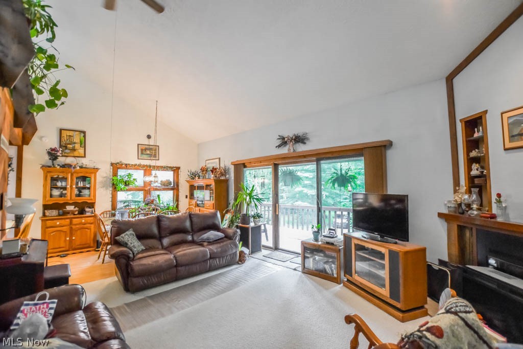 2525 Saxe Road Mogadore, OH 44260 - Photo 2 of 33 Living Room
