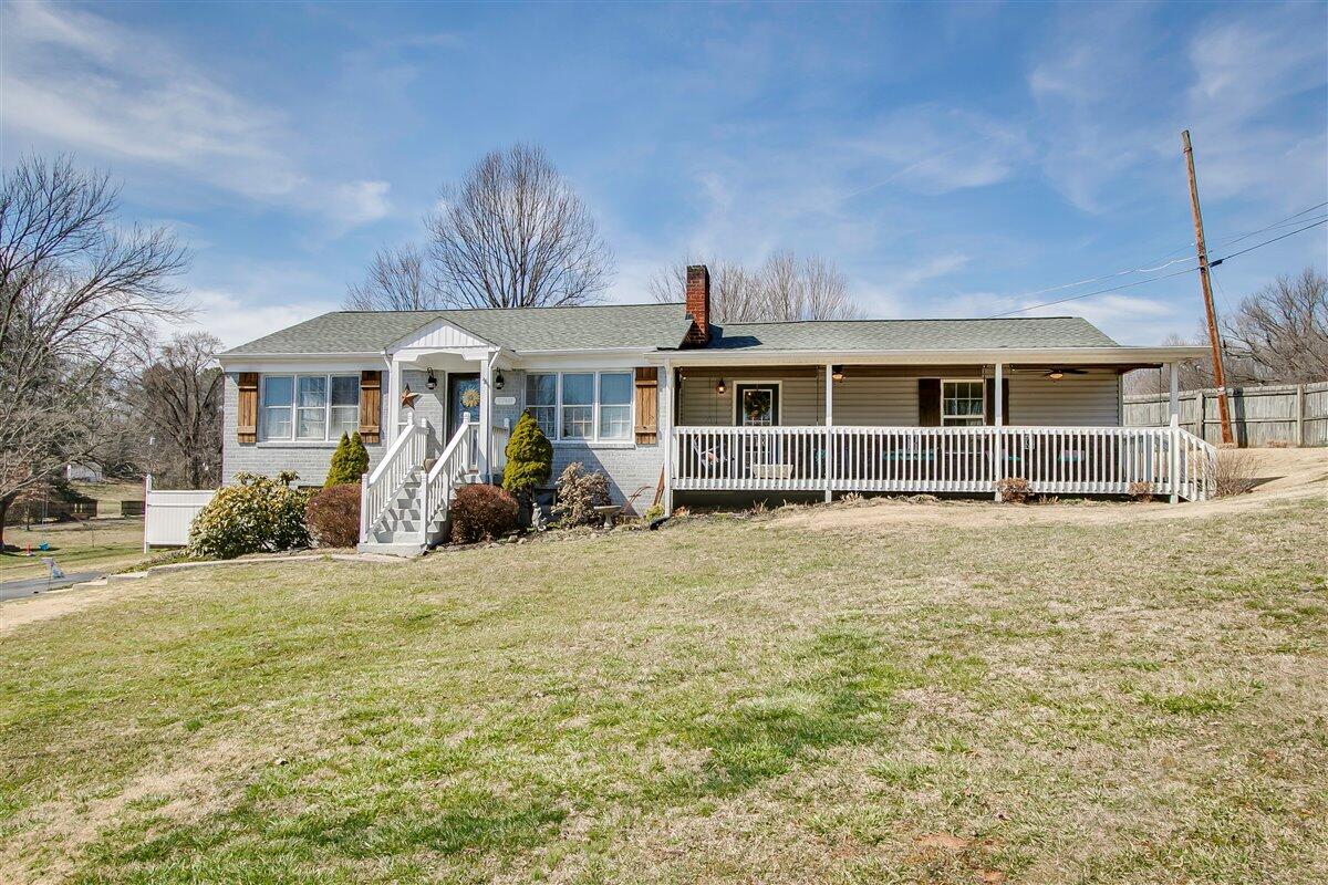 1748 Wendover Road Bristol, VA 24201 - Photo 3 of 42 03-Wendover Rd-3