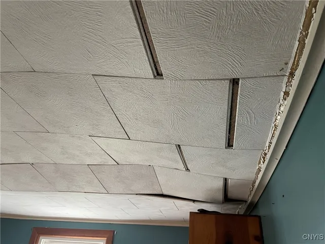 $180,000 | 3703 Highway 31, Canastota, NY 13032