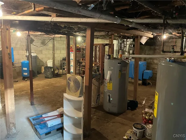 $180,000 | 3703 Highway 31, Canastota, NY 13032