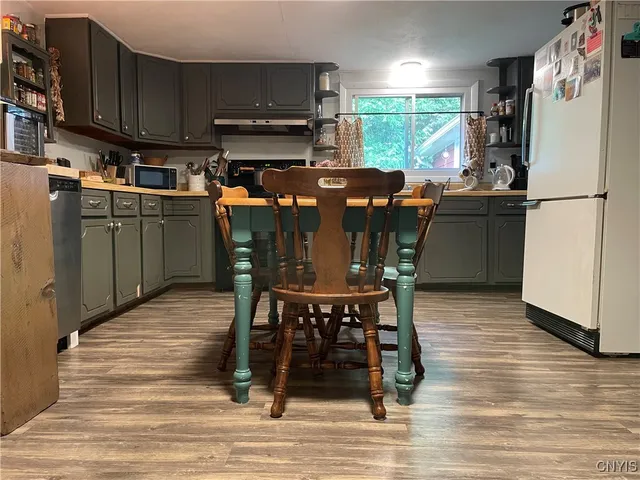 $180,000 | 3703 Highway 31, Canastota, NY 13032