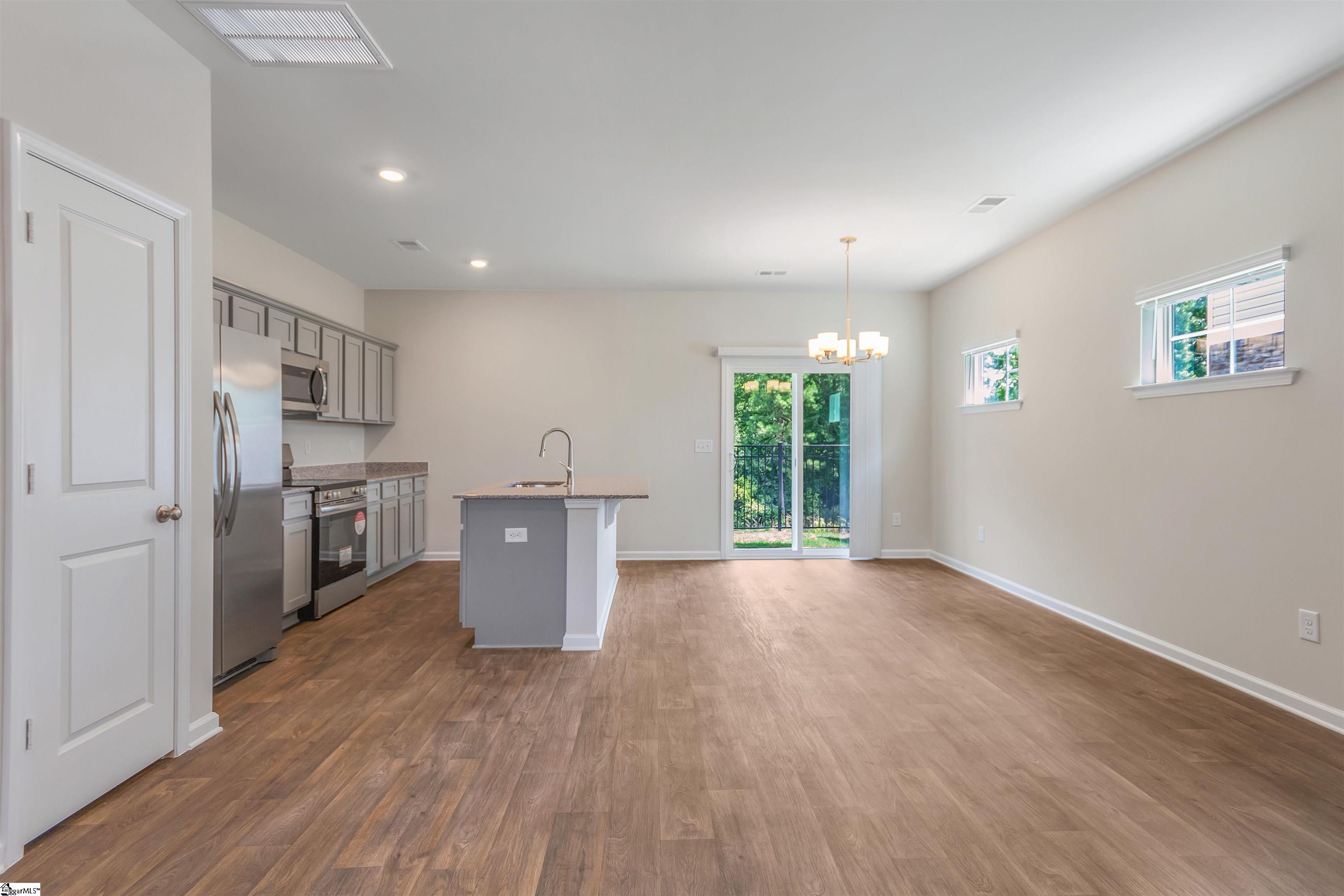 137 Foundation Way Simpsonville, SC 29681 - Photo 3 of 23