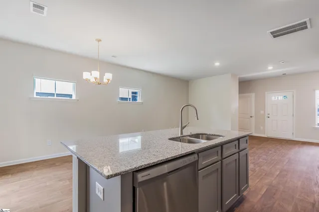 $1,645 | 137 Foundation Way, Simpsonville, SC 29681