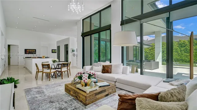 $6,333,000 | 1651 Diplomat Parkway, Hallandale Beach, FL 33009